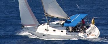 Zeilen Yacht Turning.jpg